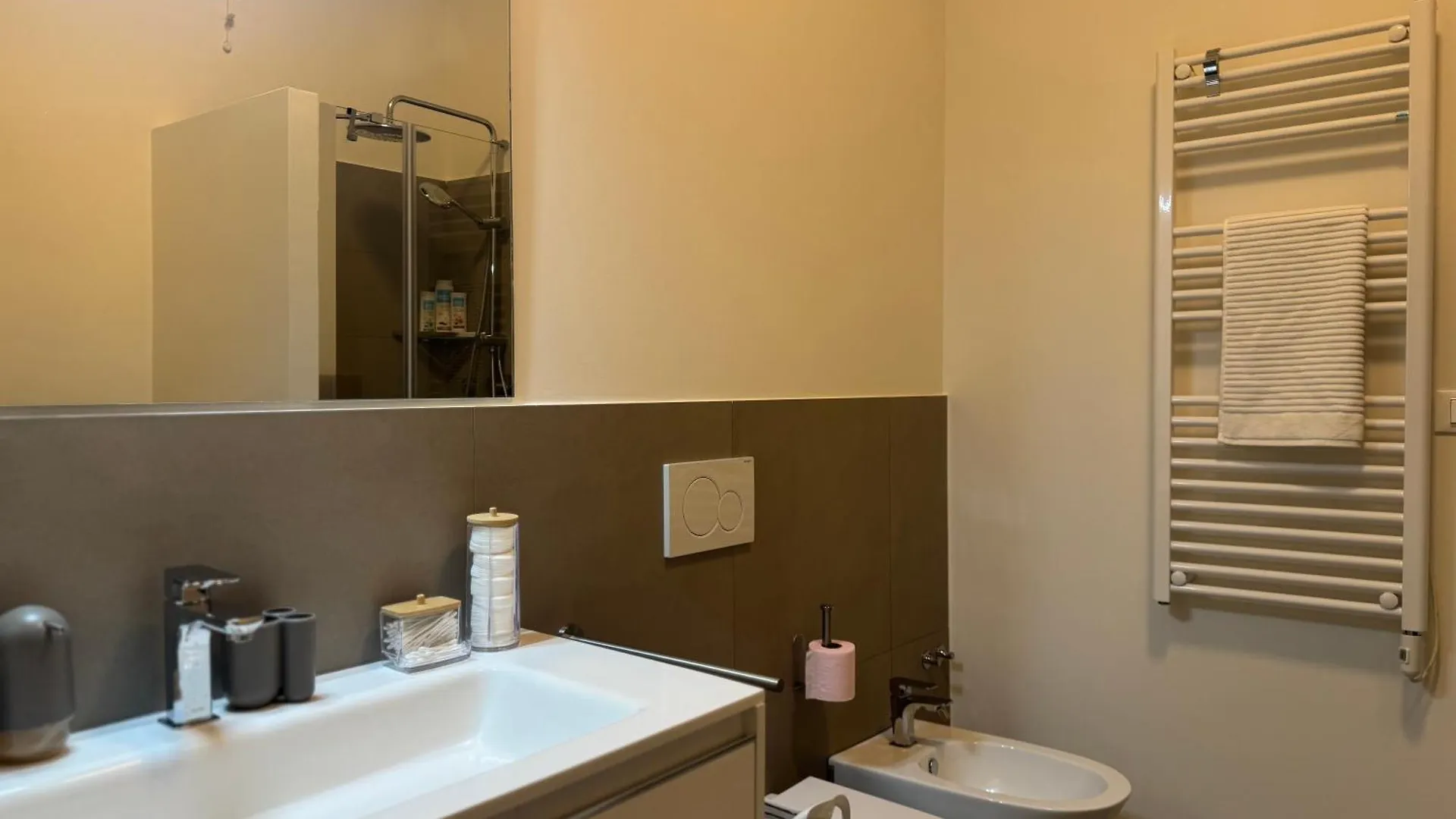 דירה מילאנו A Casa Di Imma A 5 Min Stazione Centrale, Wi-Fi Veloce, Balcone Abitabile